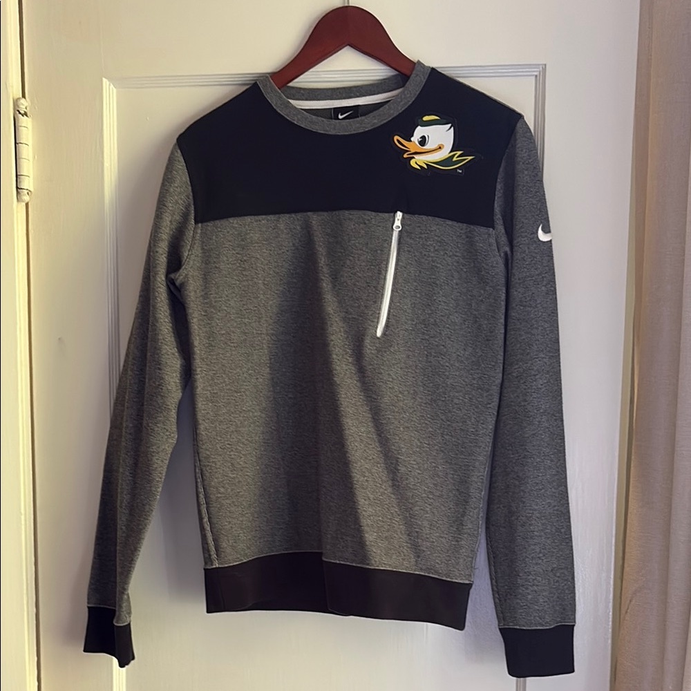Nike Gray and Black Athletic Hoodie